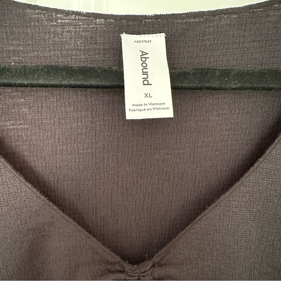 Abound Cropped Front-Tied Shirt - Size XL - Picture 3 of 3